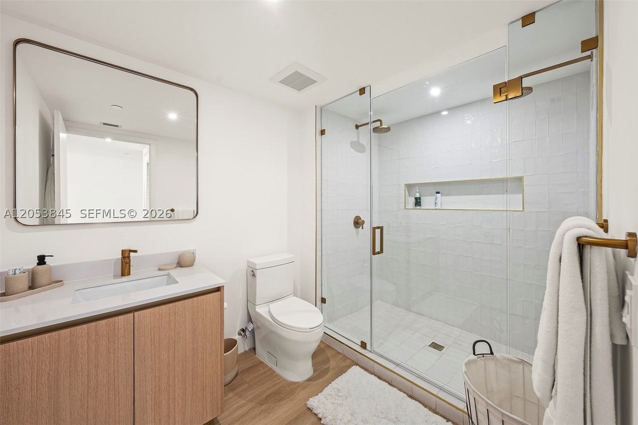90 NE 32 St #1024 - Photo 6 of 30