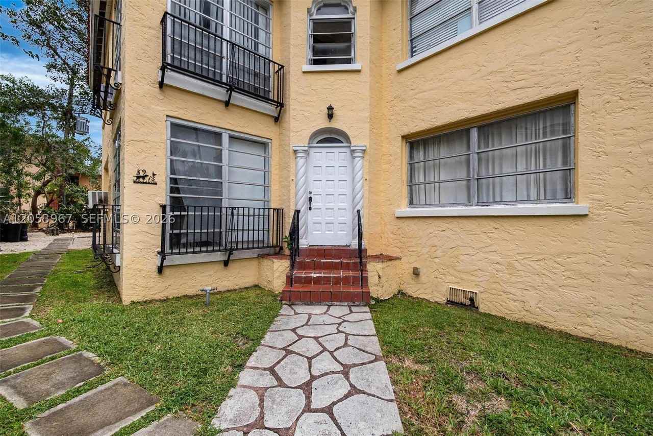39 Sidonia Ave #2 - Photo 7 of 24