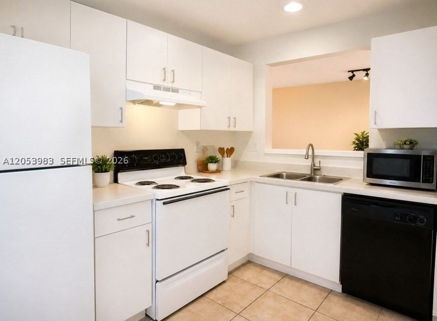 15721 Sw 137th Ave #204 - Photo 6 of 28