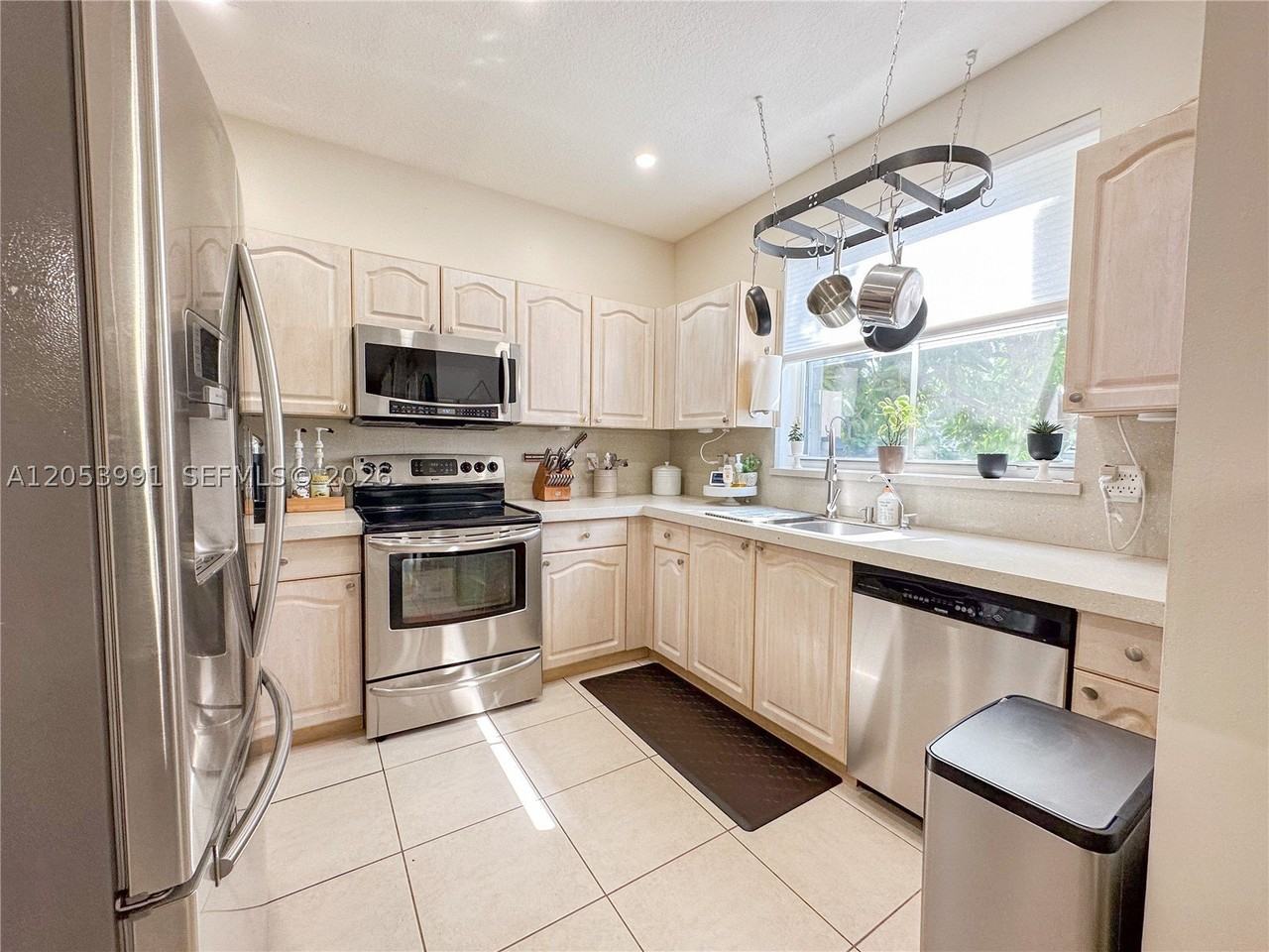 130 Riverwalk Cir #130 - Photo 7 of 22