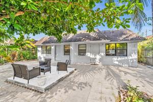 featured image of 1517 Nw 8th Ave #1517