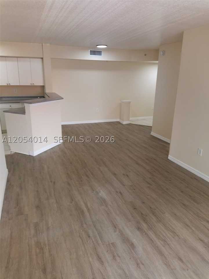 17602 Nw 25th Ave #307 - Photo 3 of 13