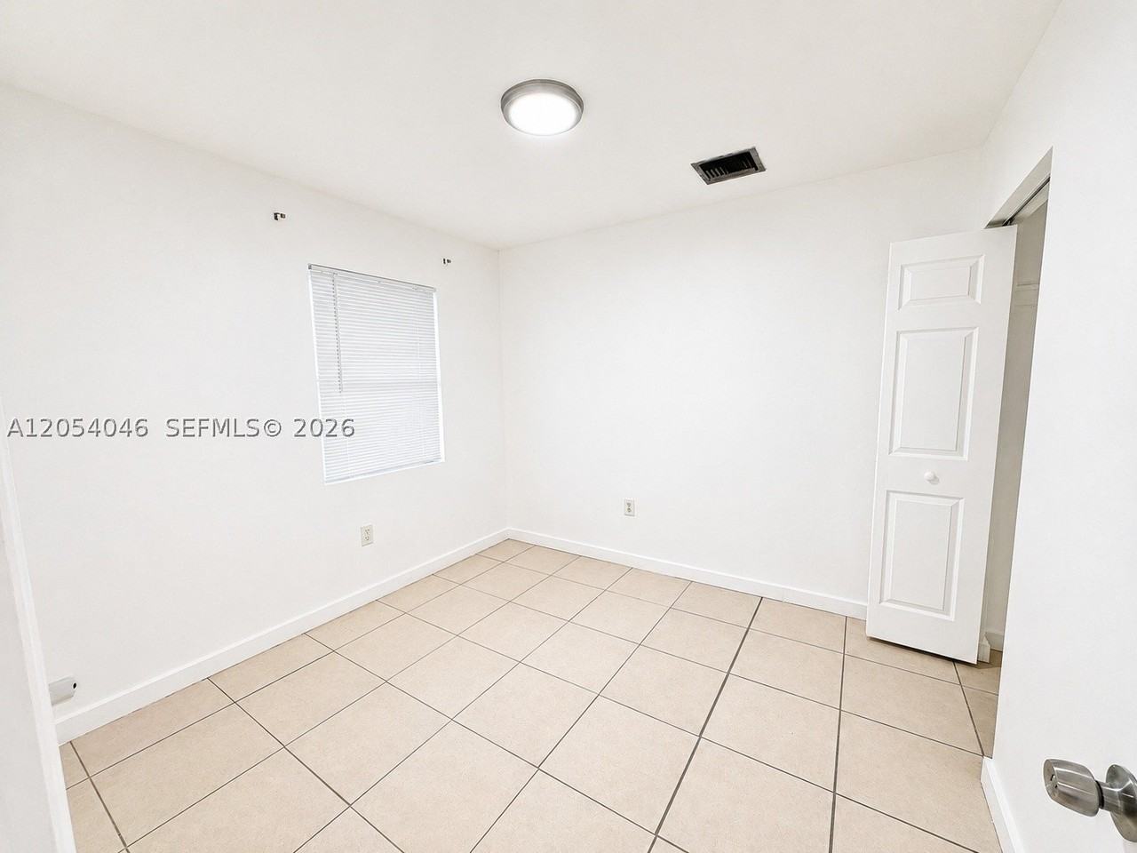 1405 Nw 5th Ct #2 - Photo 6 of 7