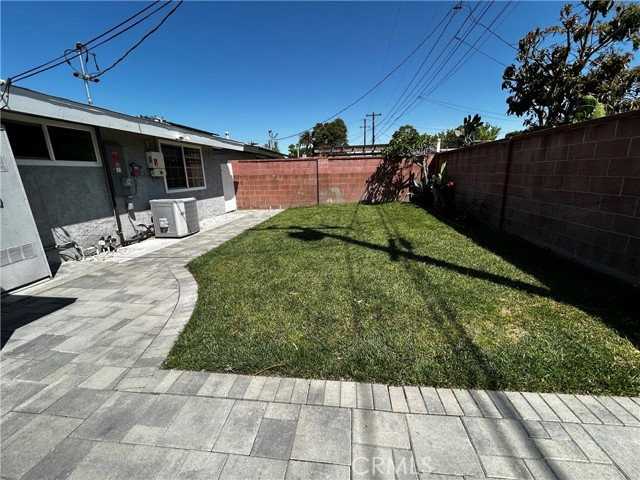 533 S Devon Rd - Photo 3 of 8