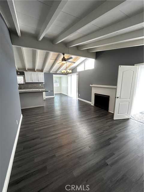 533 S Devon Rd - Photo 4 of 8