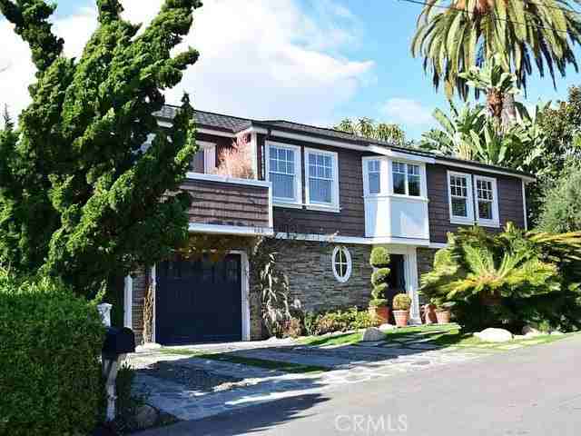 668 Anita St - Photo 2 of 8