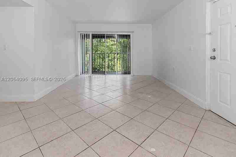 1201 Lake Victoria Dr #V - Photo 5 of 23