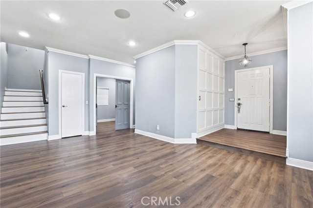 52 Touraine Pl - Photo 4 of 8