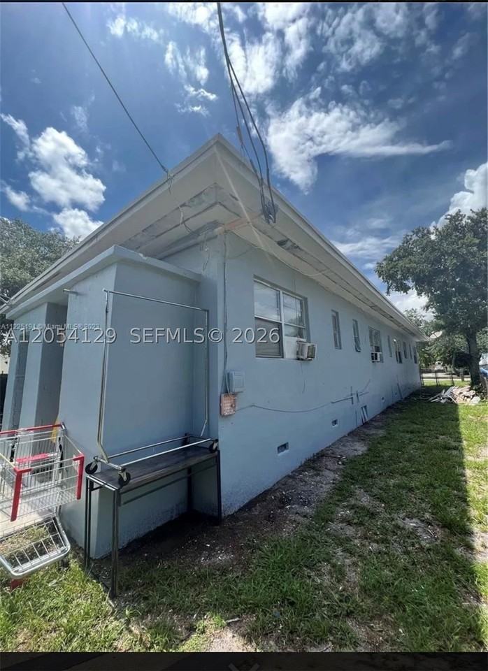 2560 Nw 139th St #2 - Photo 6 of 17