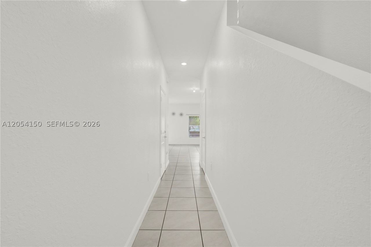 1161 Sw 8th Ave - Photo 2 of 21