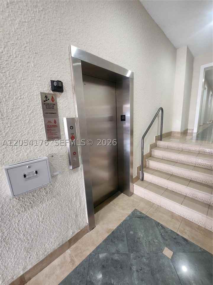 2700 Collins Ave #202 - Photo 6 of 9
