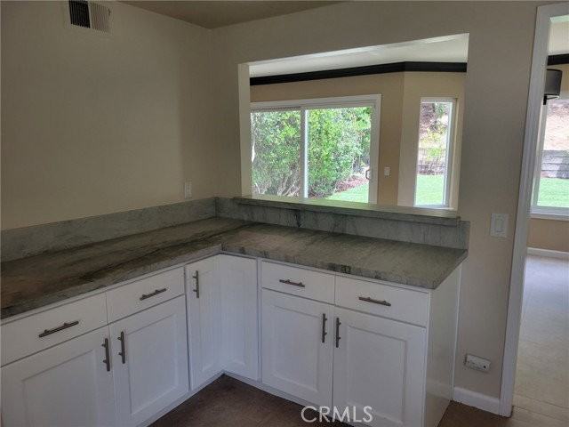 19467 Eagle Ridge Ln - Photo 4 of 8
