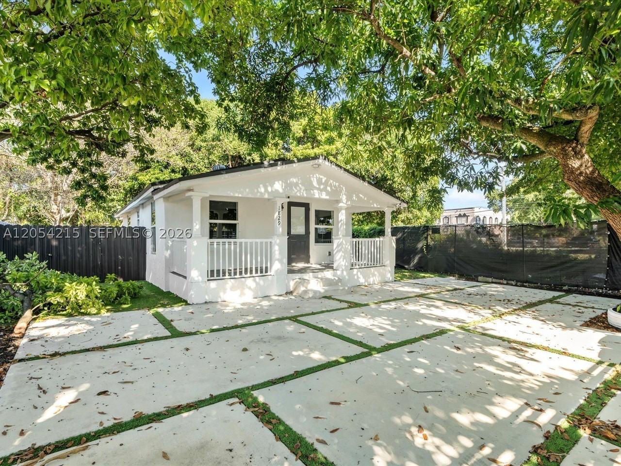 1829 Nw 62nd Ter - Photo 2 of 50