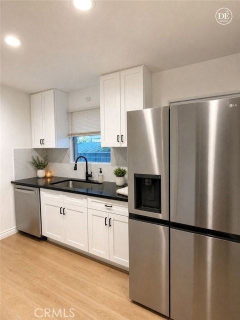 12612 Martha St - Photo 2 of 8