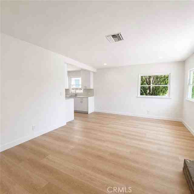 5009 Catalon Ave - Photo 2 of 8