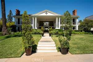 featured image of 681 S Orange Grove Blvd #3