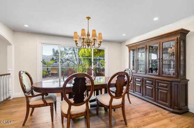 290 Saint Katherine Dr - Photo 5 of 6