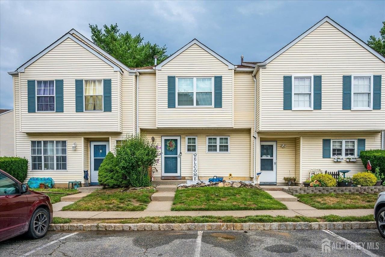 822 Darlington Dr