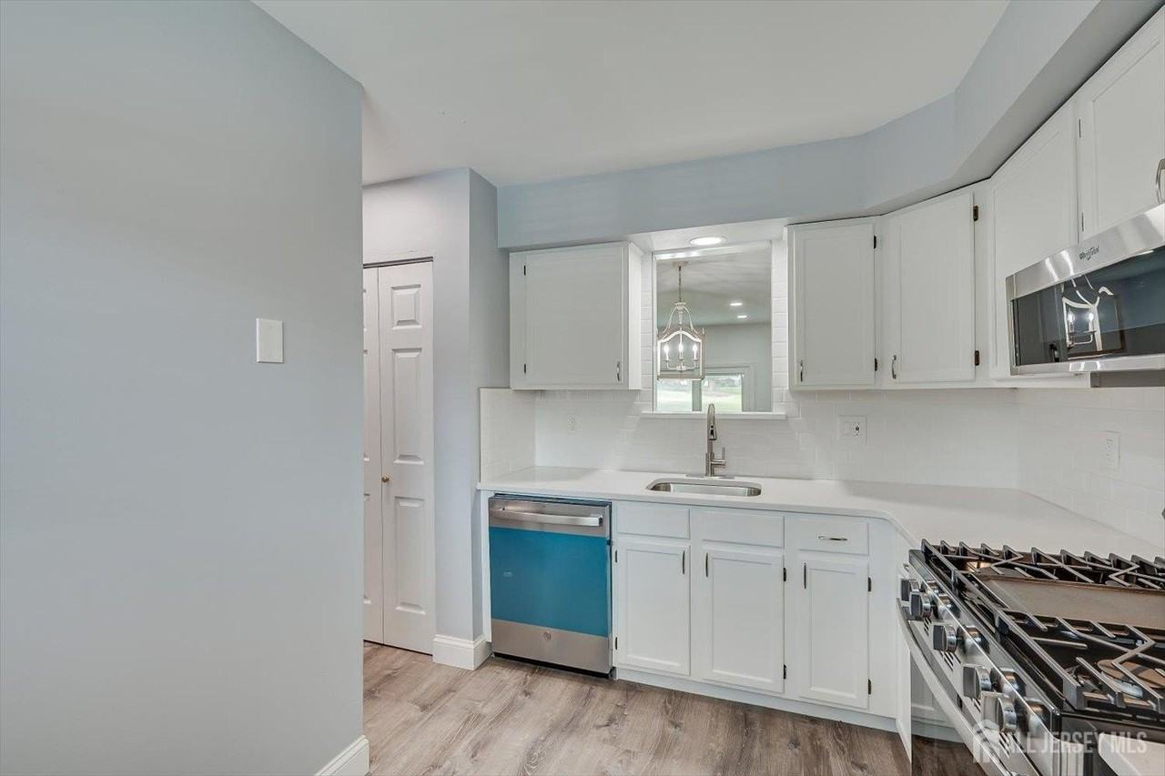822 Darlington Dr - Photo 5 of 26