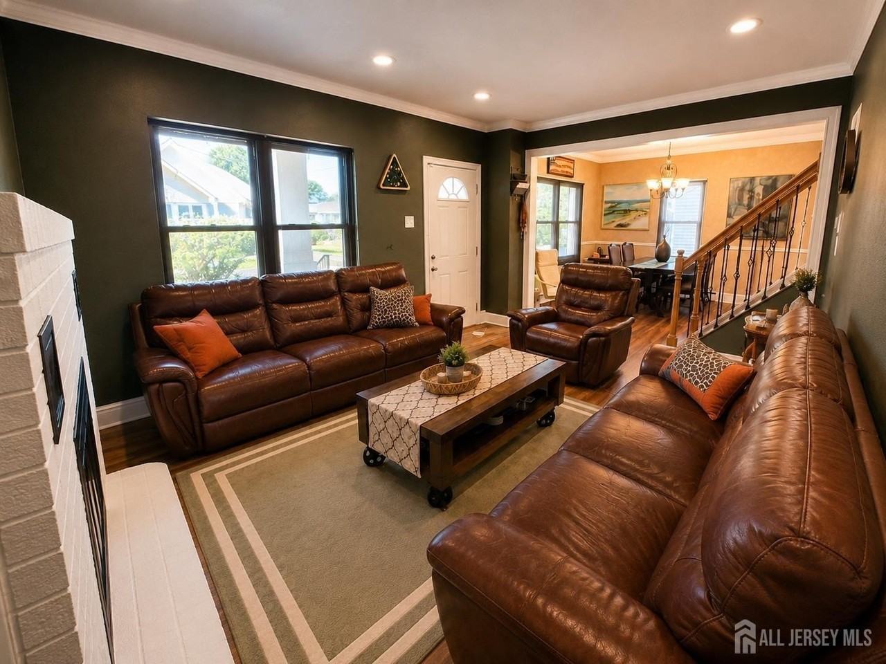 23 Harrison Ave - Photo 5 of 33
