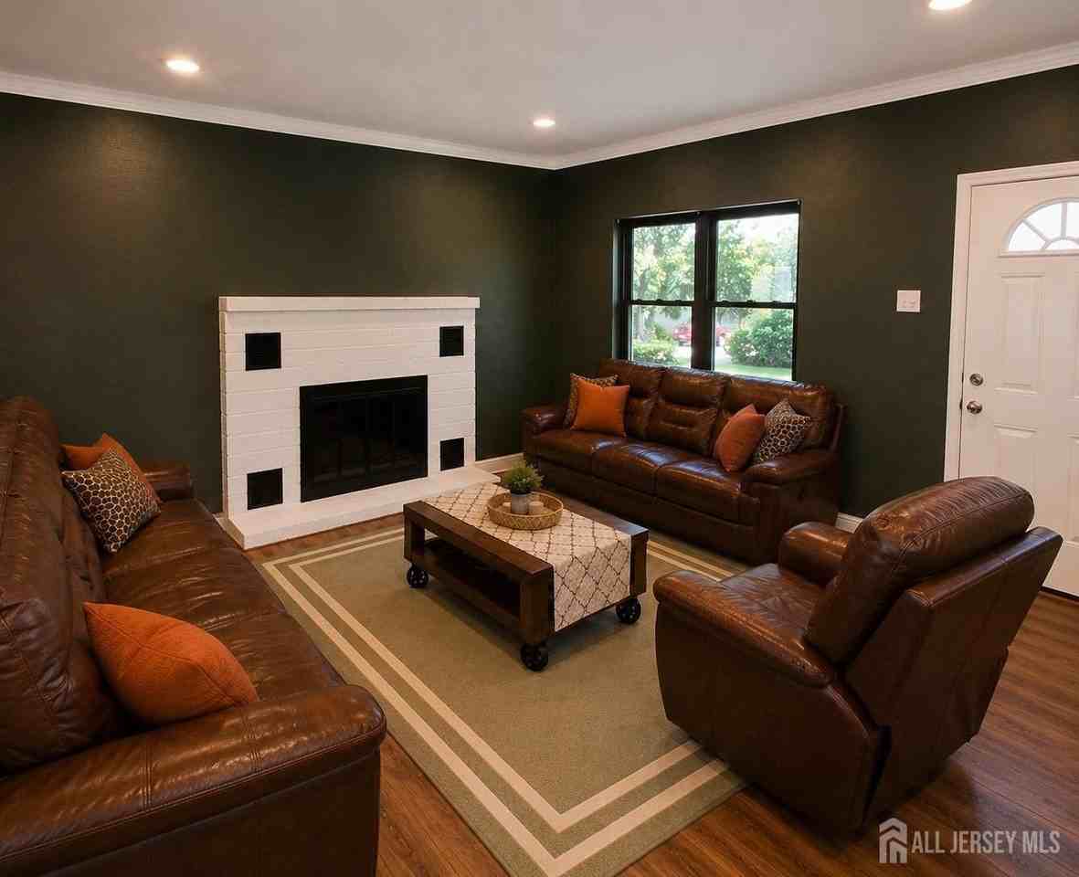 23 Harrison Ave - Photo 7 of 33