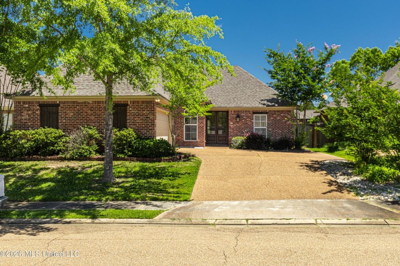 213 Provonce Park - Photo 2 of 39
