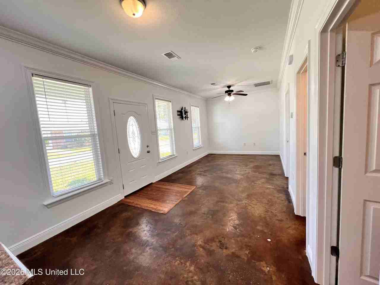 416 State St - Photo 4 of 12