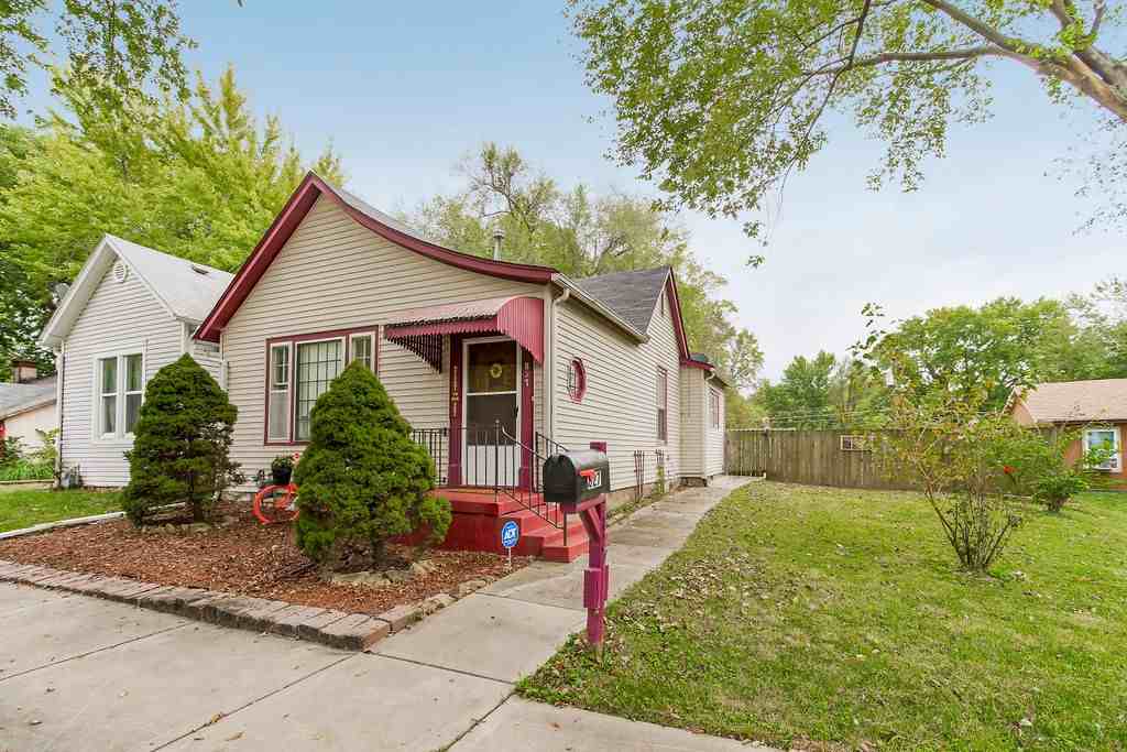 827 Osage St #1 - Photo 4 of 10
