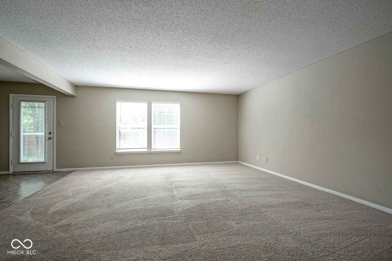 10155 Holly Berry Cir - Photo 5 of 24