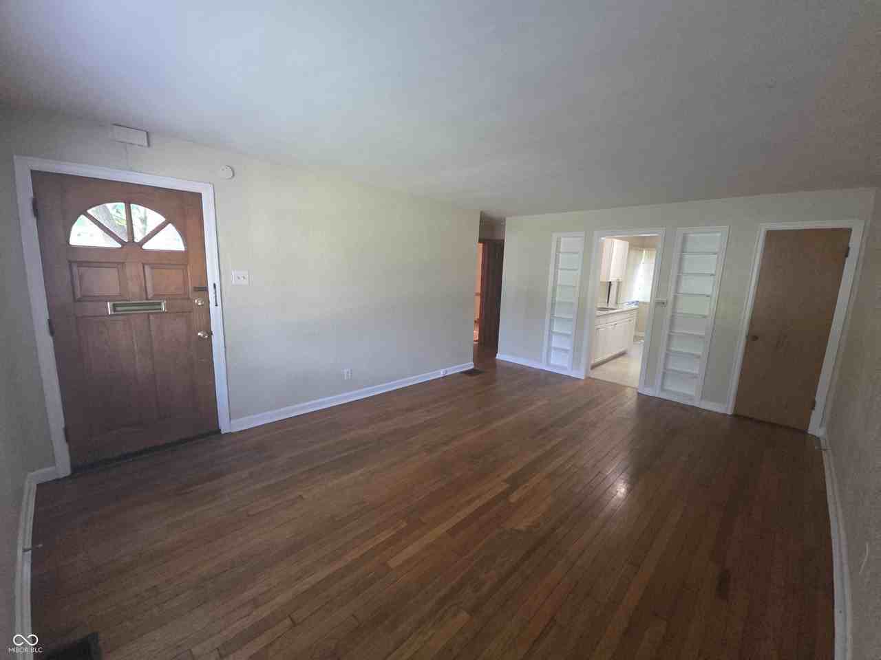 67 W Westfield Blvd - Photo 4 of 15