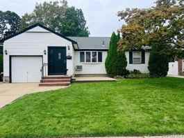 featured image of 694 Blackstone Ave