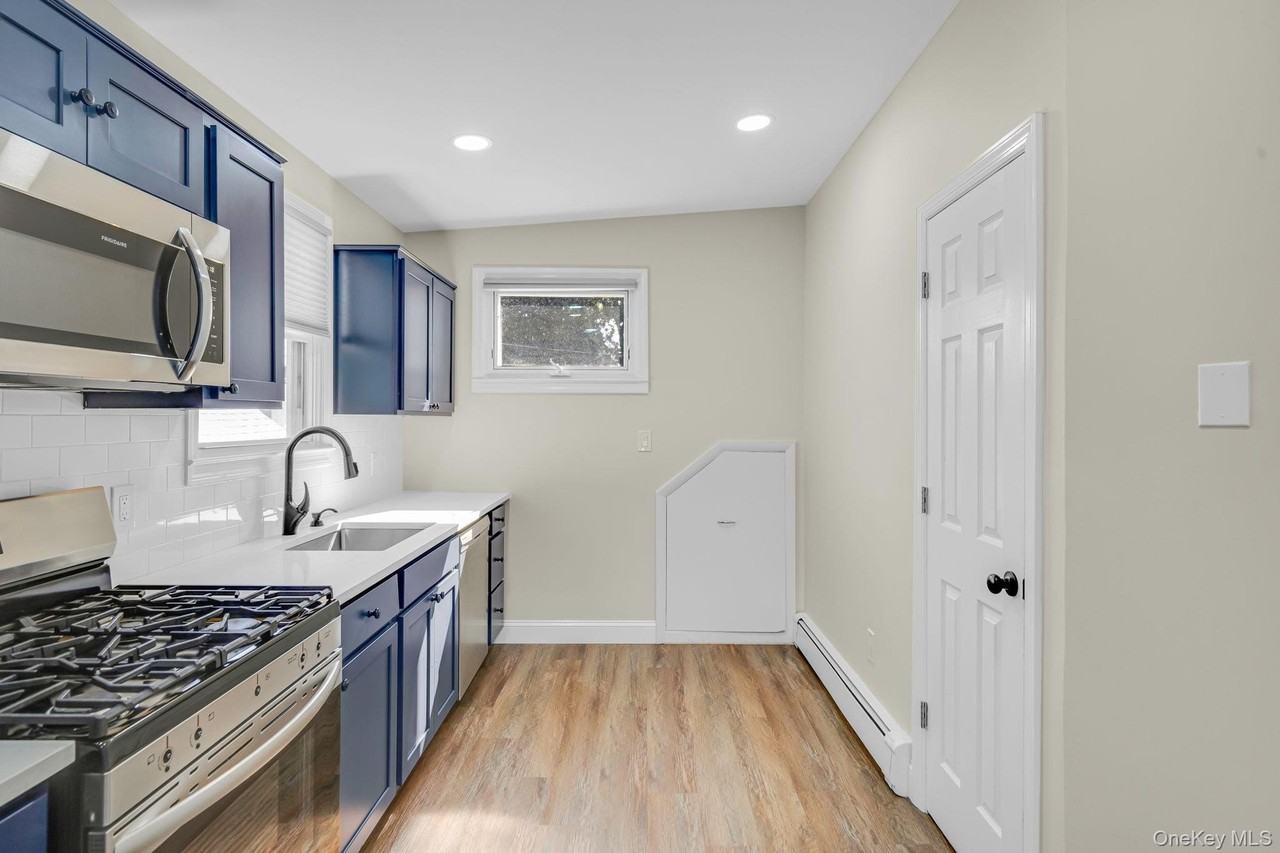 204 Blue Point Ave #206A - Photo 3 of 10
