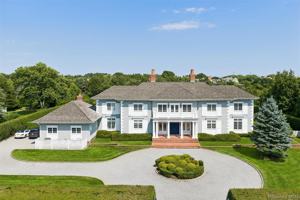 featured image of 20 Quogo Neck Ln