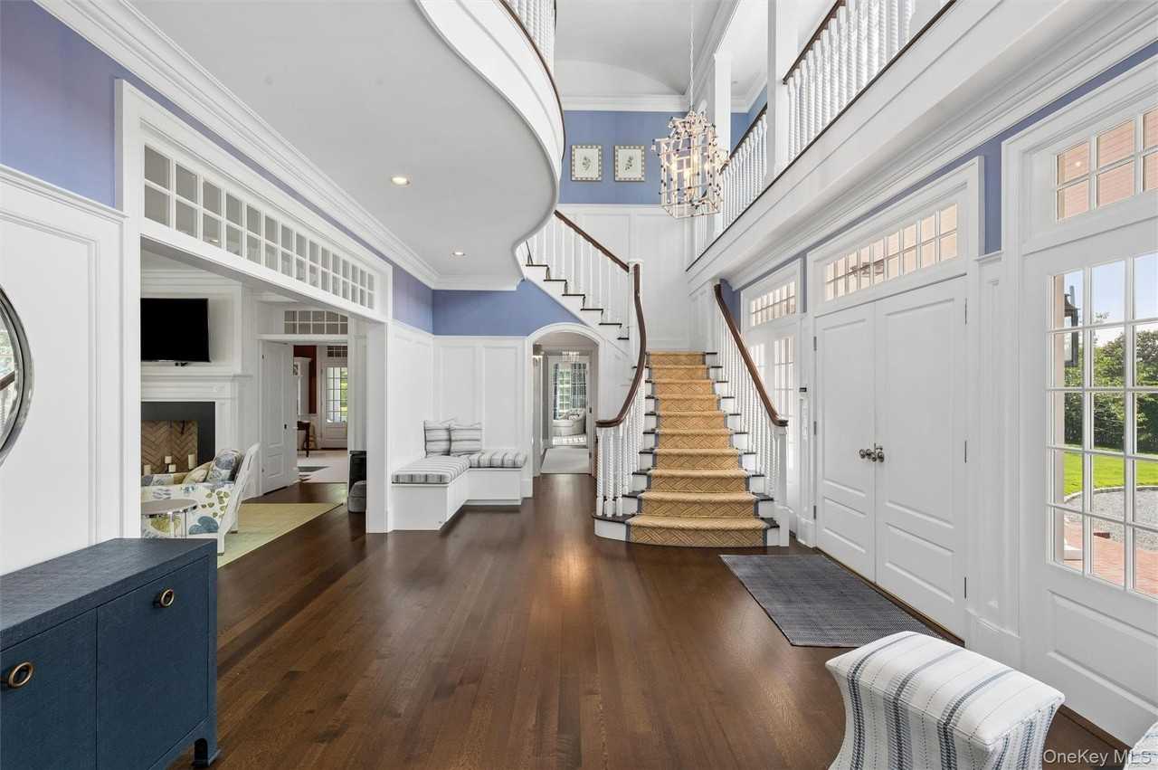 20 Quogo Neck Ln - Photo 3 of 24