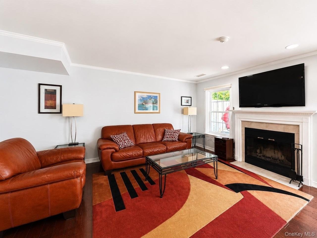 802 Sara Cir - Photo 3 of 16