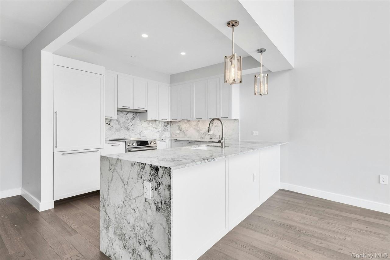 10706 Queens Blvd #9G - Photo 6 of 27