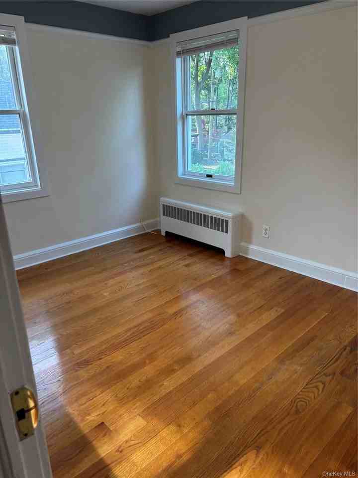 261 Schenck Ave #2ndFL - Photo 5 of 7