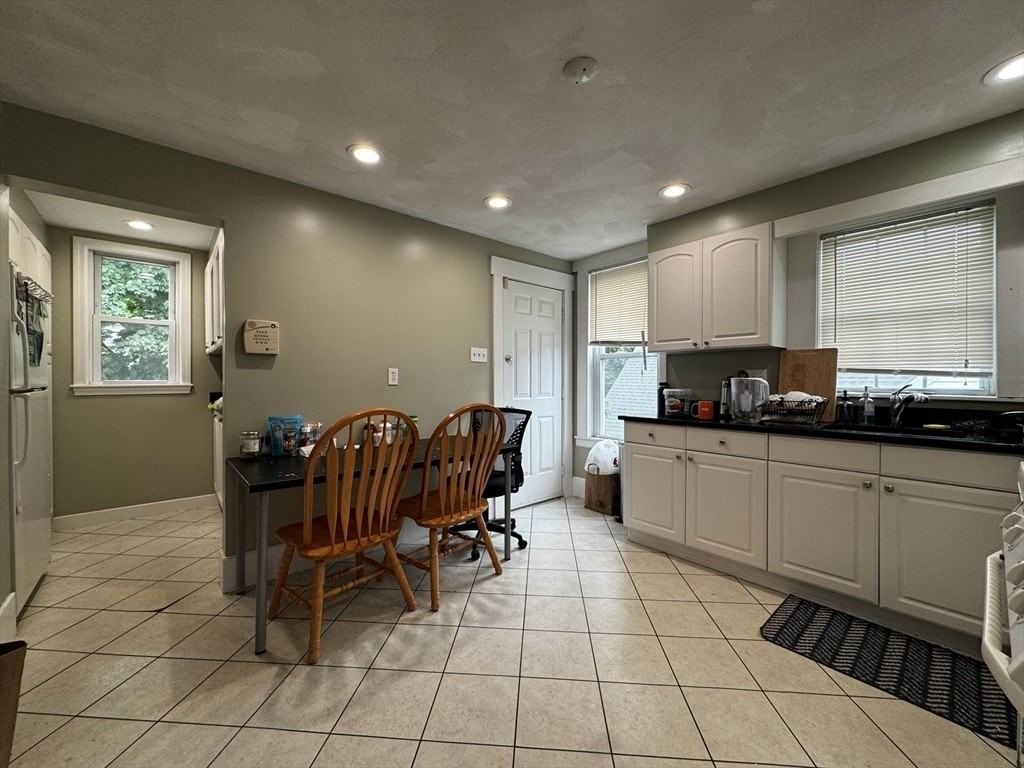 93 Easton St #3 - Photo 2 of 10