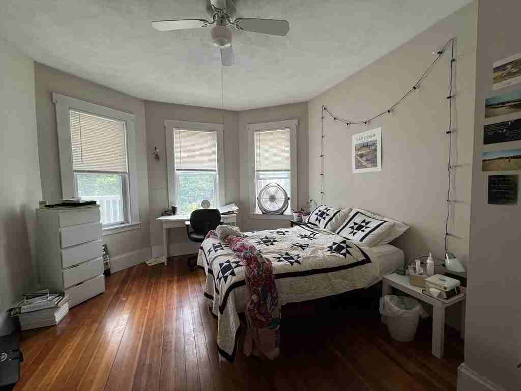 93 Easton St #3 - Photo 5 of 10