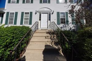featured image of 469 Walnut St