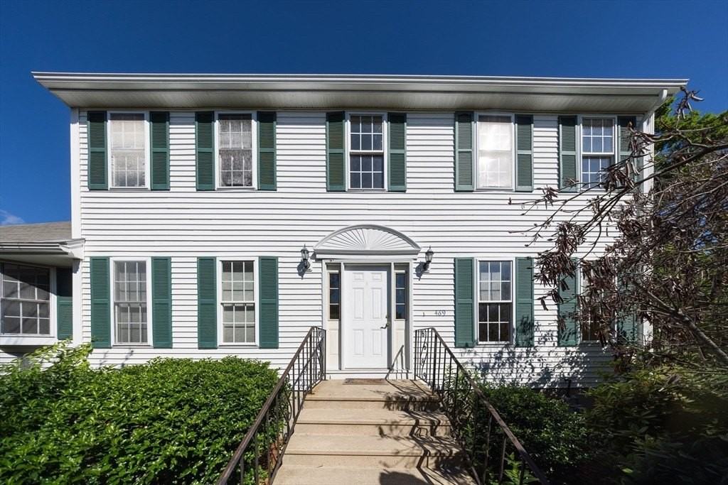 469 Walnut St - Photo 3 of 28