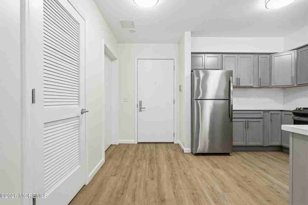 165 Pavilion Ave #211 - Photo 2 of 23