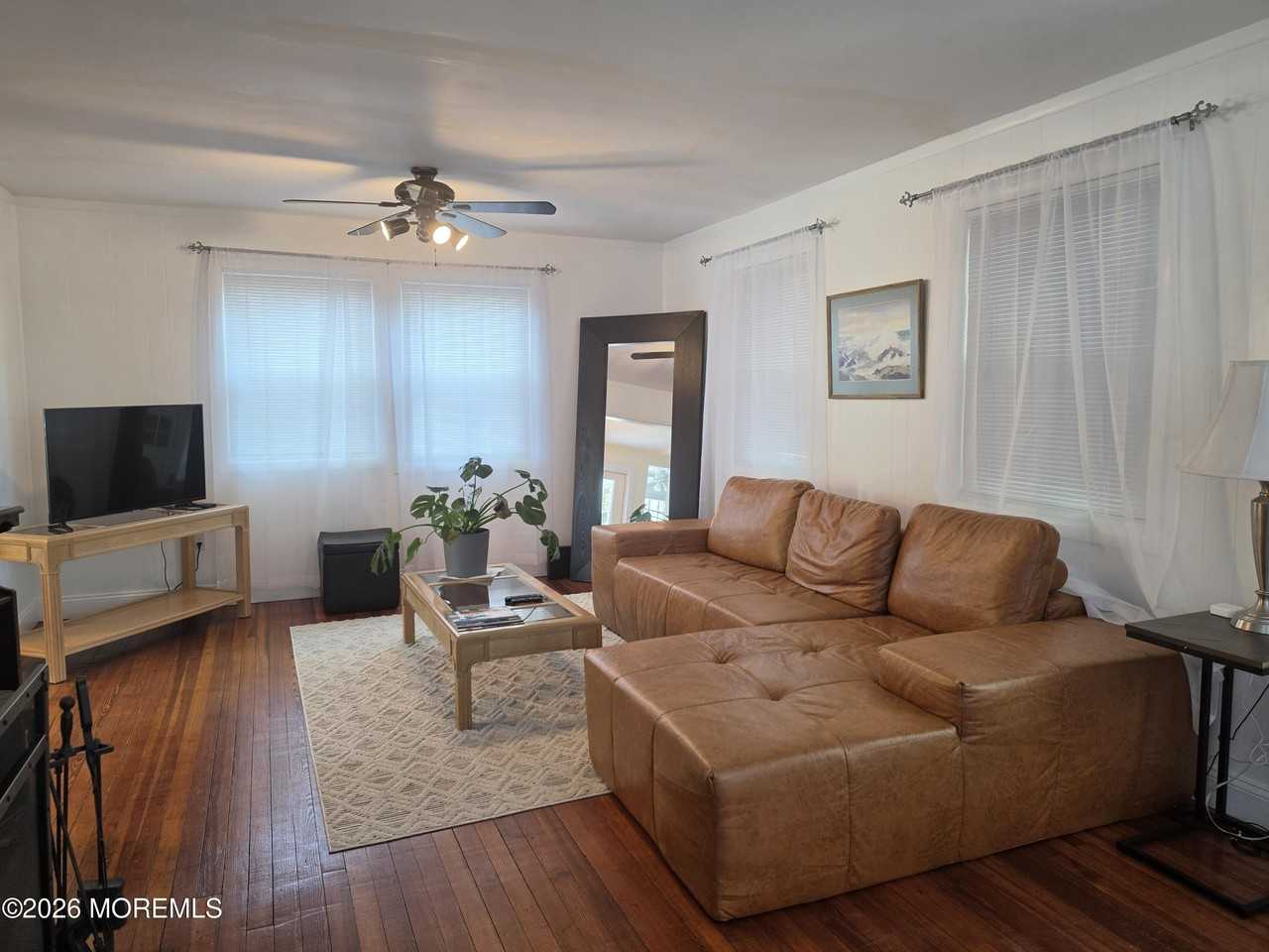 1305 4th Ave - Photo 6 of 35