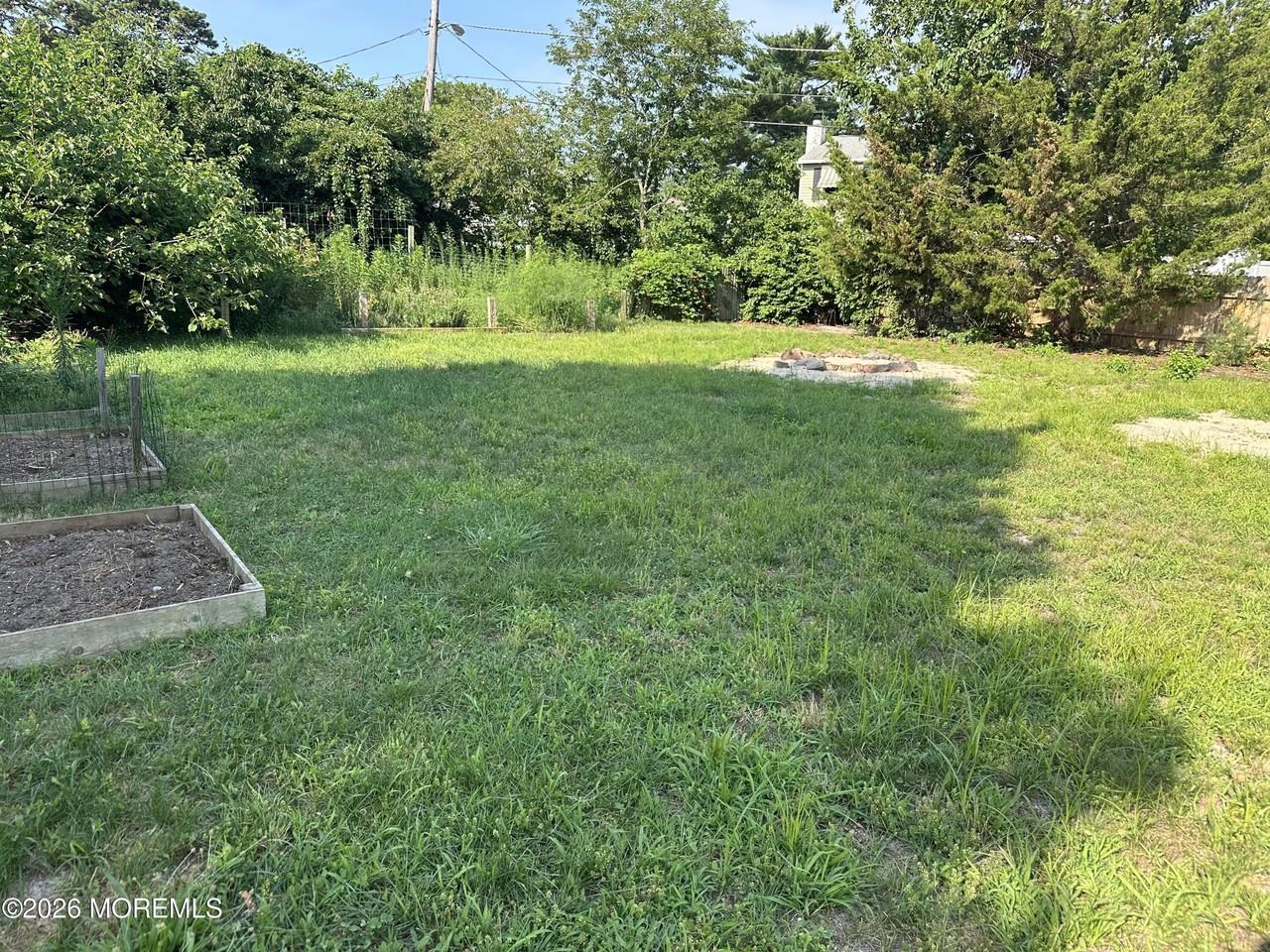 456 Hulse Ave - Photo 3 of 26