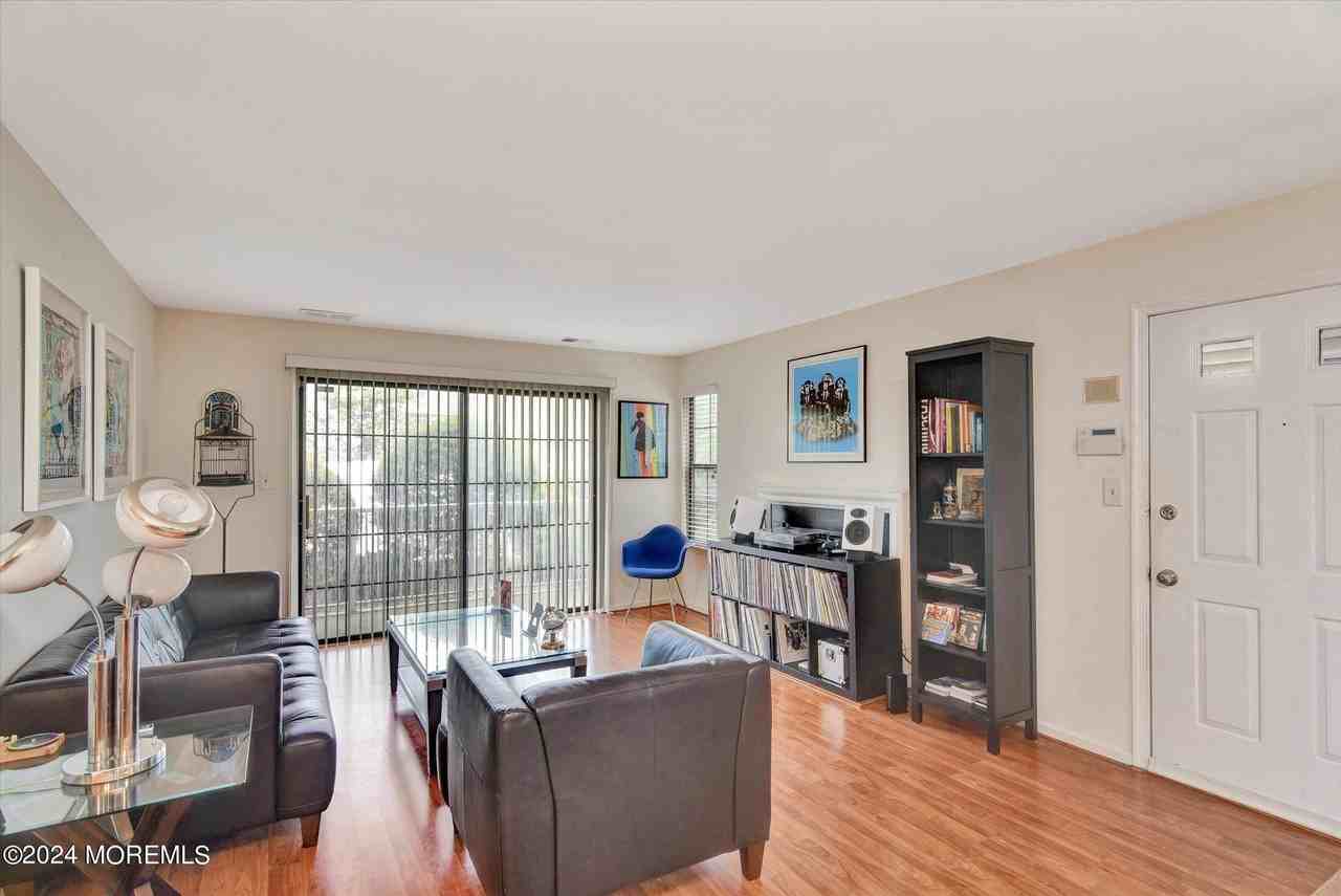 54 Lear Ct #54 - Photo 3 of 24