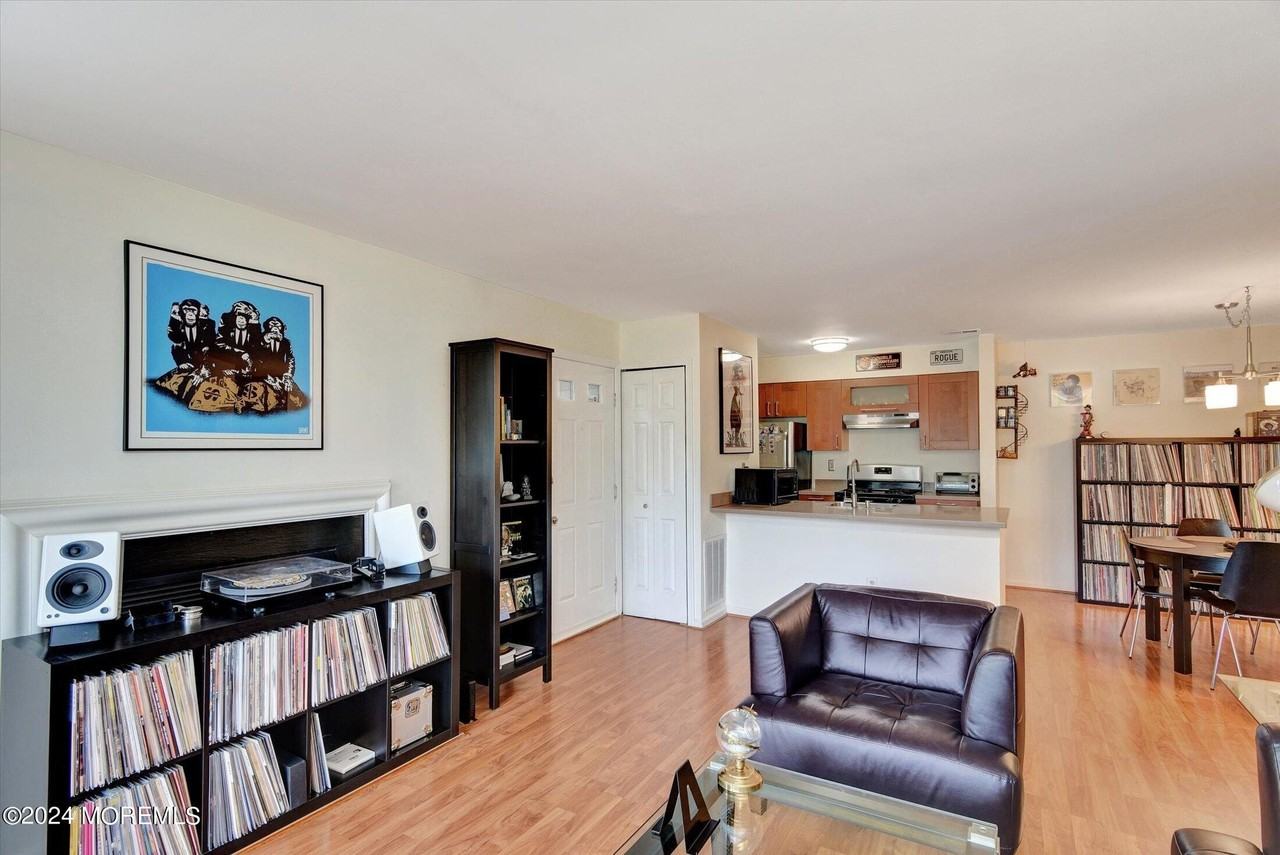 54 Lear Ct #54 - Photo 7 of 24