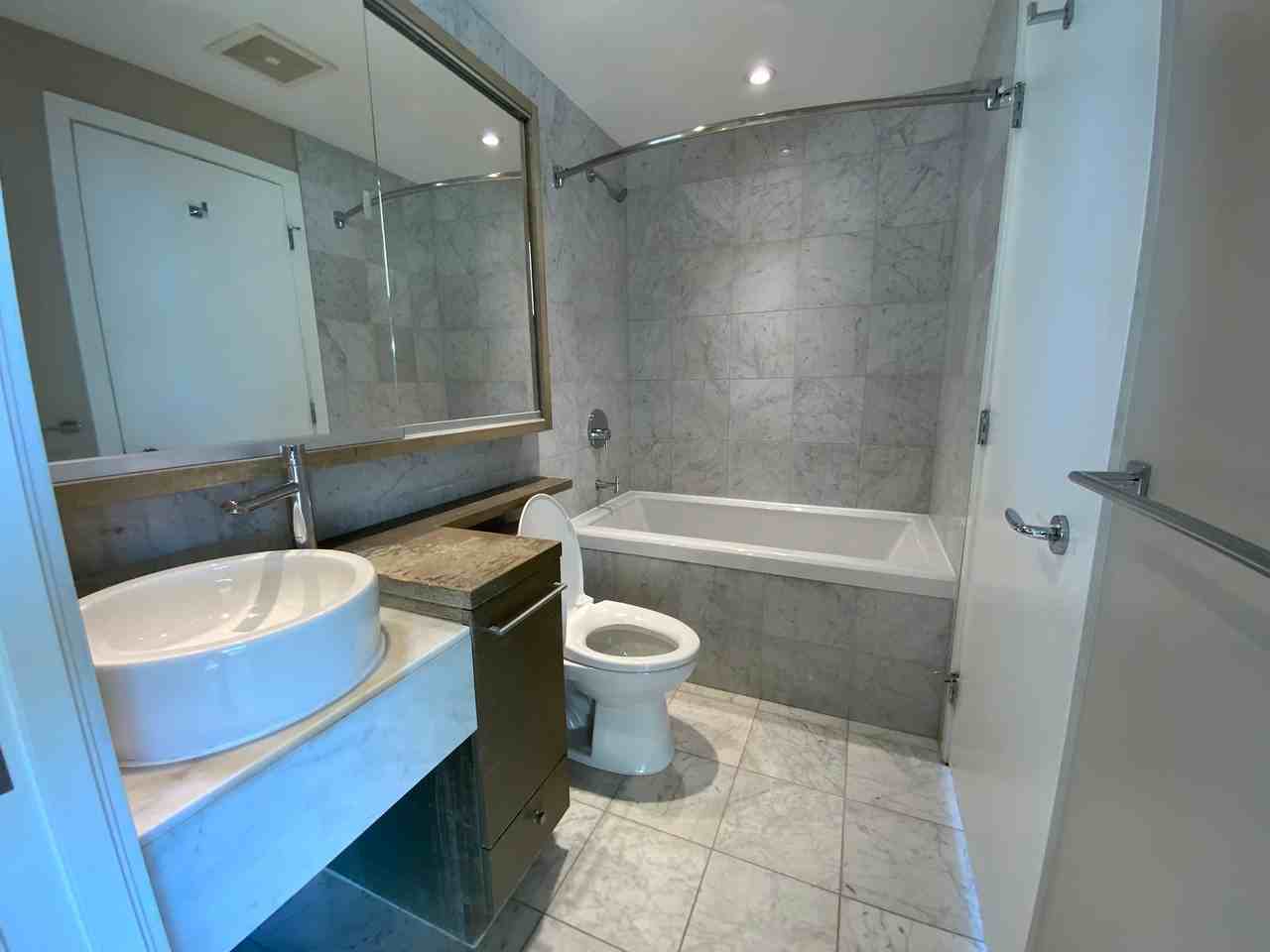 833 Seymour Street - Photo 6 of 7