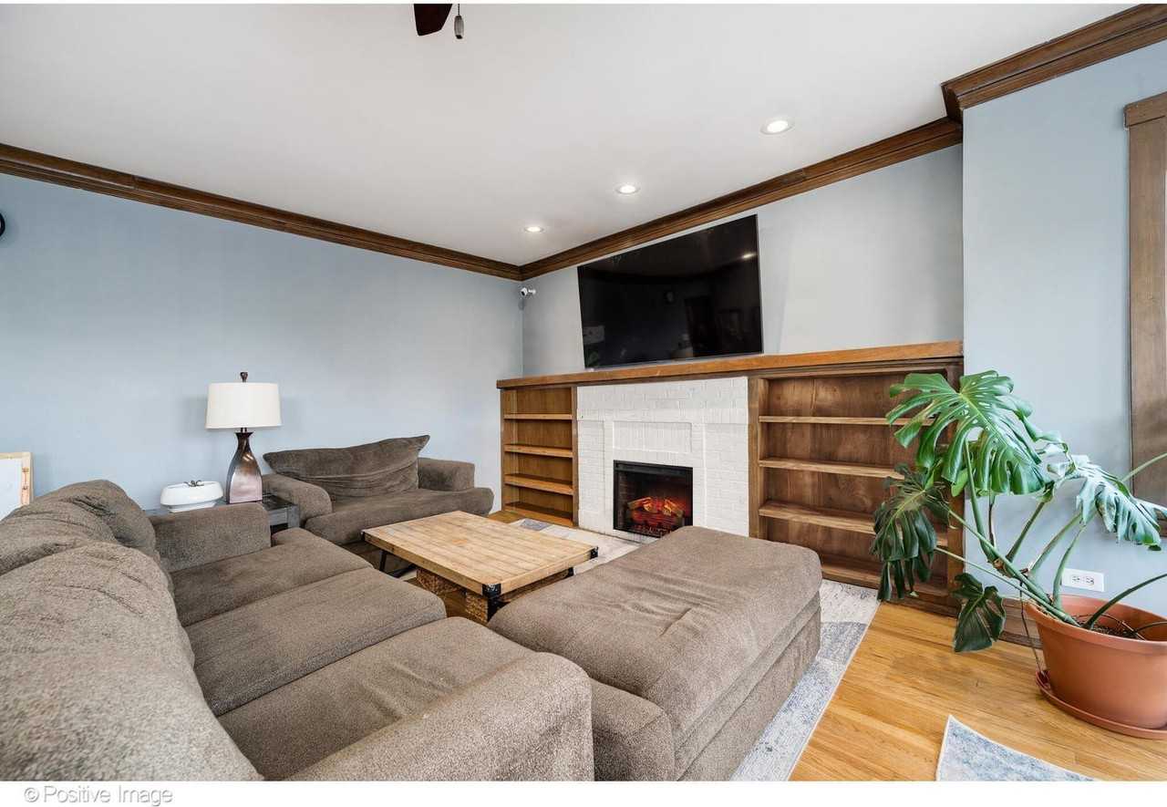1462 W Warner Ave #1 - Photo 3 of 15