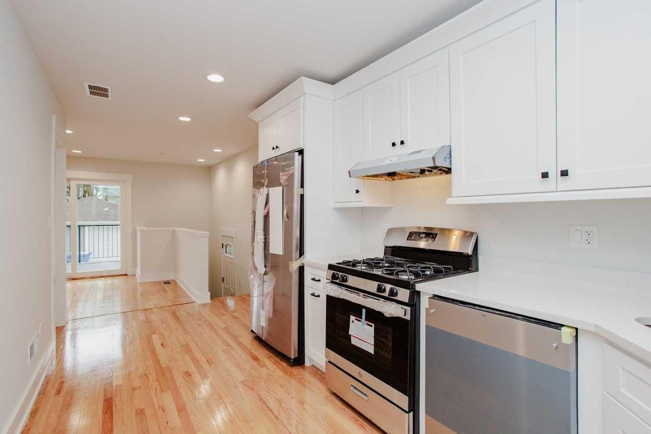 5509 N Central Ave - Photo 6 of 26