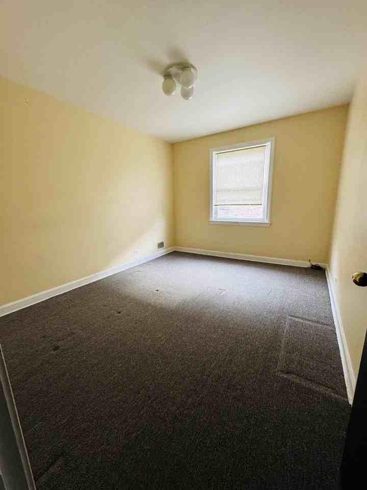 2626 W Balmoral Ave #201 - Photo 6 of 13